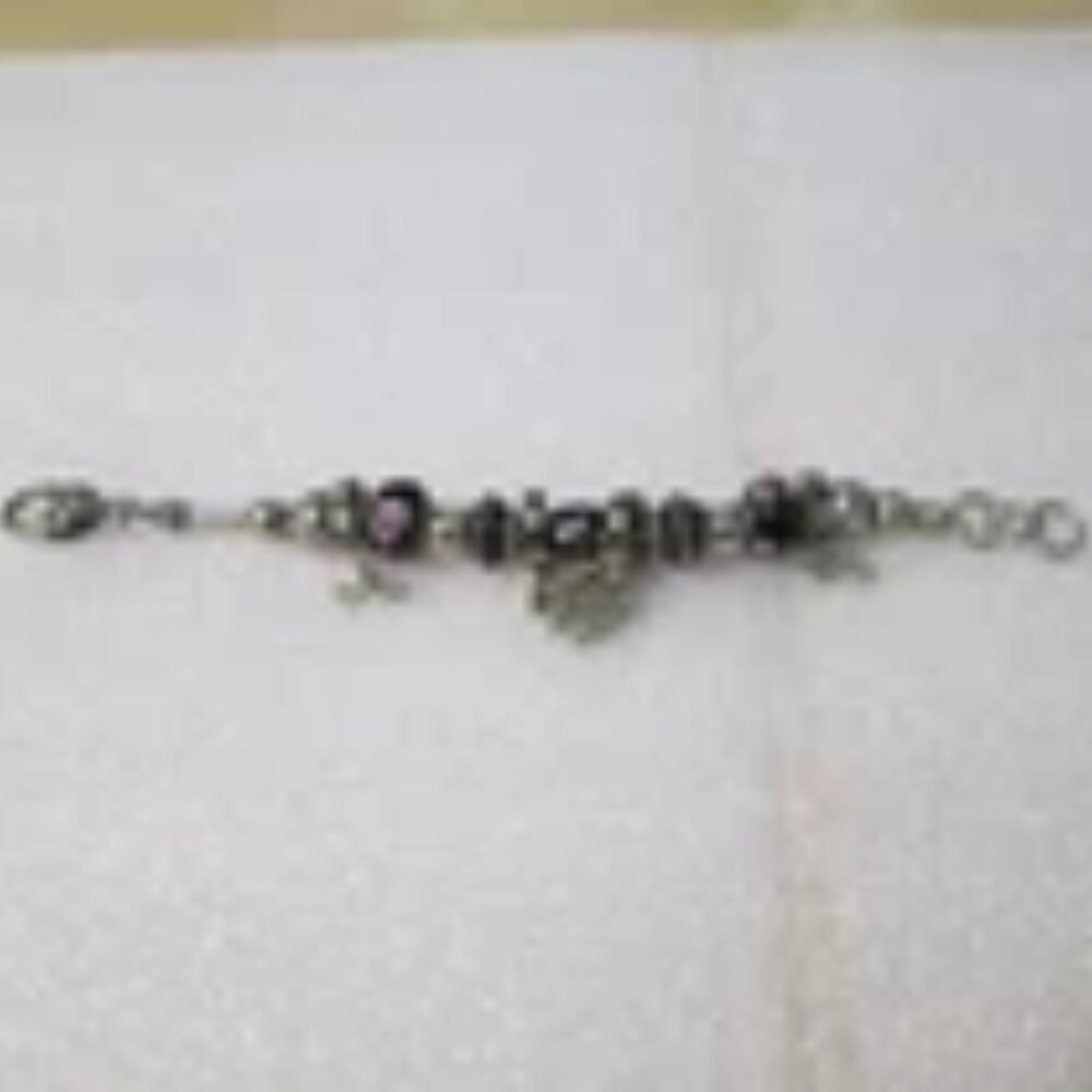 Beaded Braelet with Infinity Charms 7 1/2"